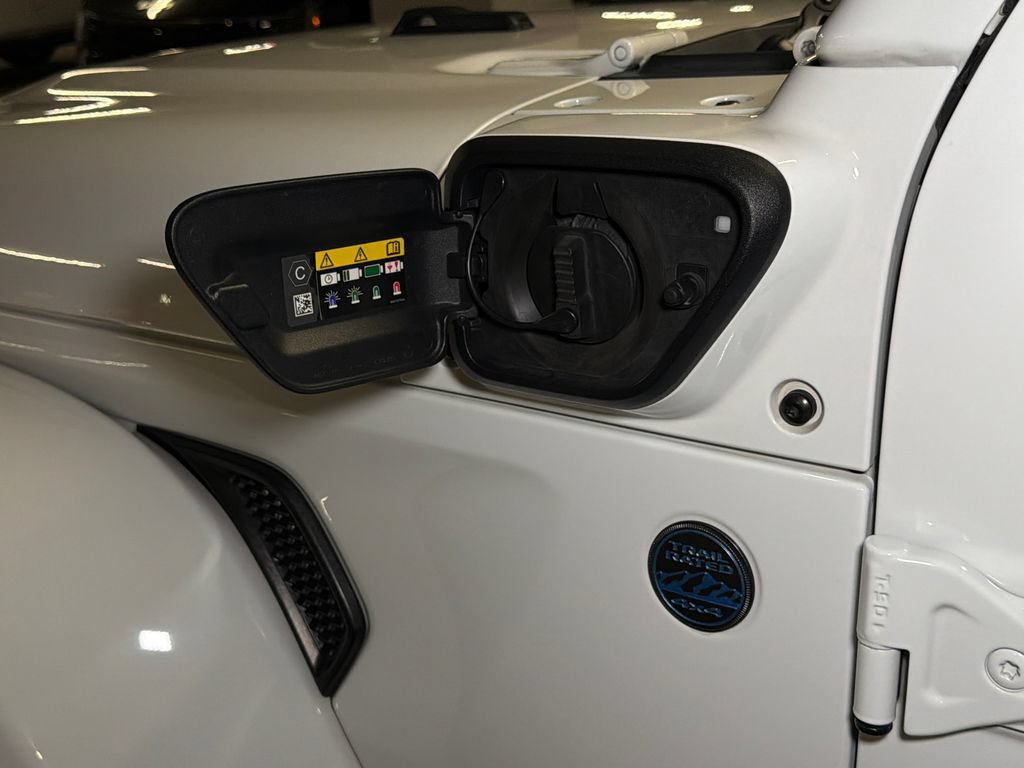 Used 2024 Jeep Wrangler High Altitude AWD/4WD image 20