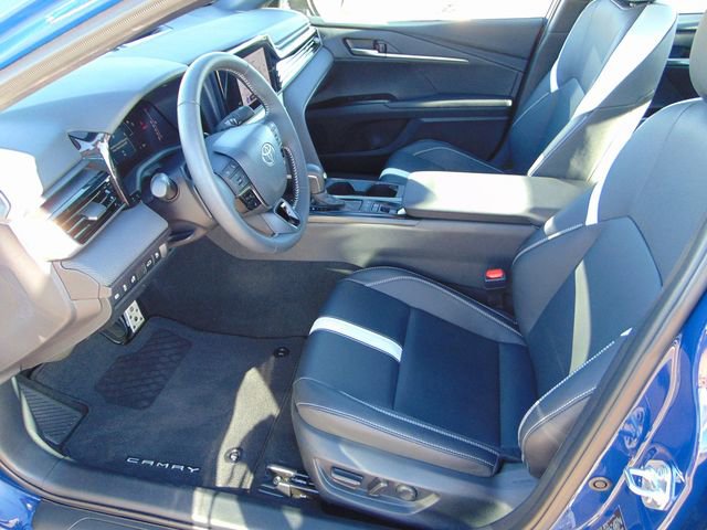 Used 2025 Toyota Camry SE image 10