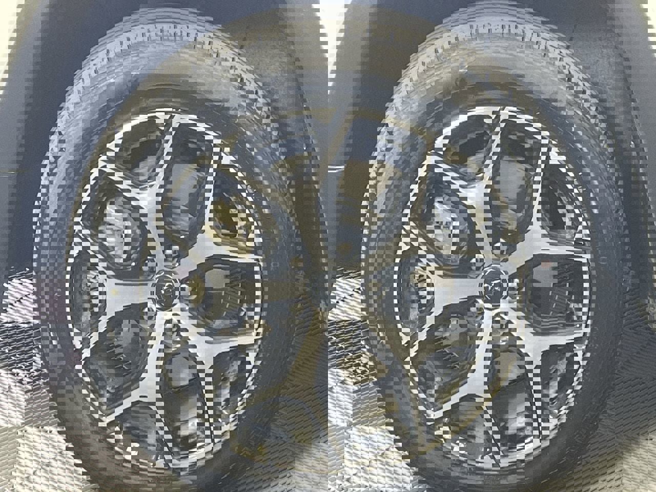 Used 2025 Jeep Compass Limited image 9