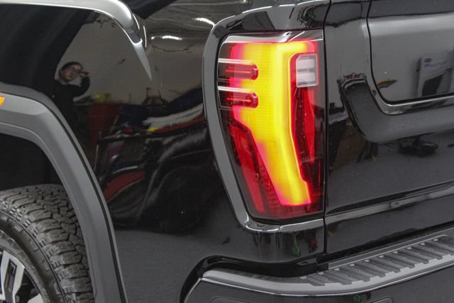 New 2026 GMC Sierra 2500 Denali Ultimate w/ LPO, Black Badging Package AWD/4WD image 6