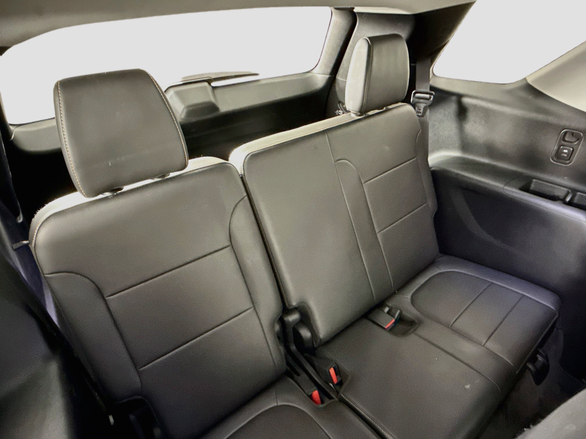 Used 2020 Chevrolet Traverse LT FWD image 27