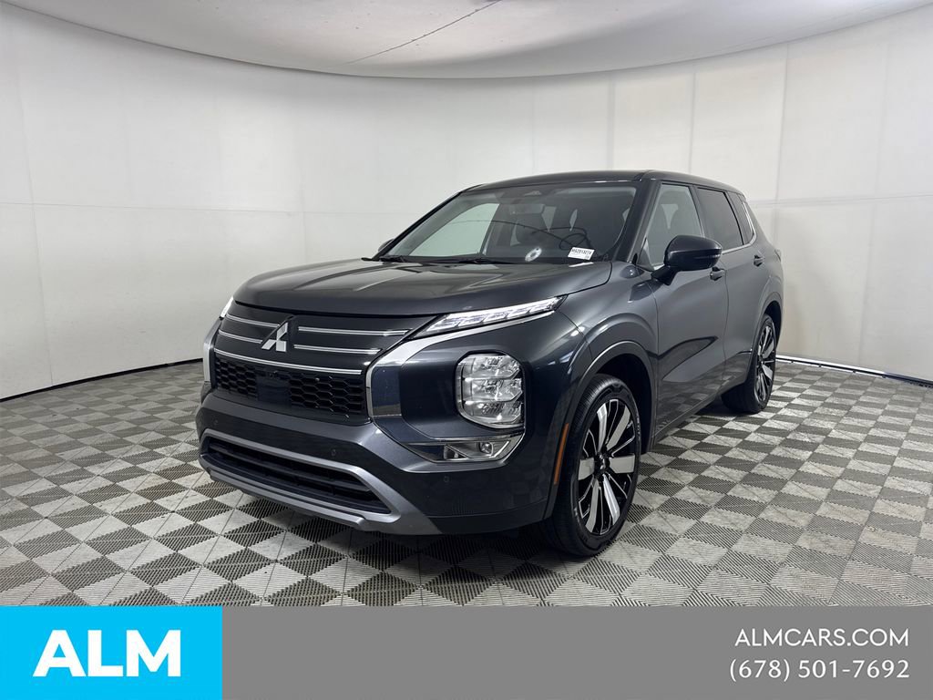 Used 2025 Mitsubishi Outlander SE