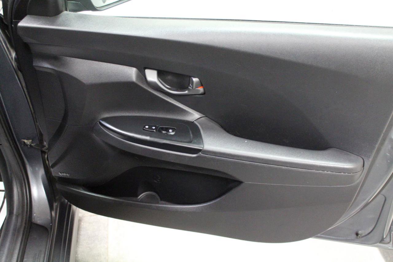 Used 2019 Hyundai Veloster Turbo image 24