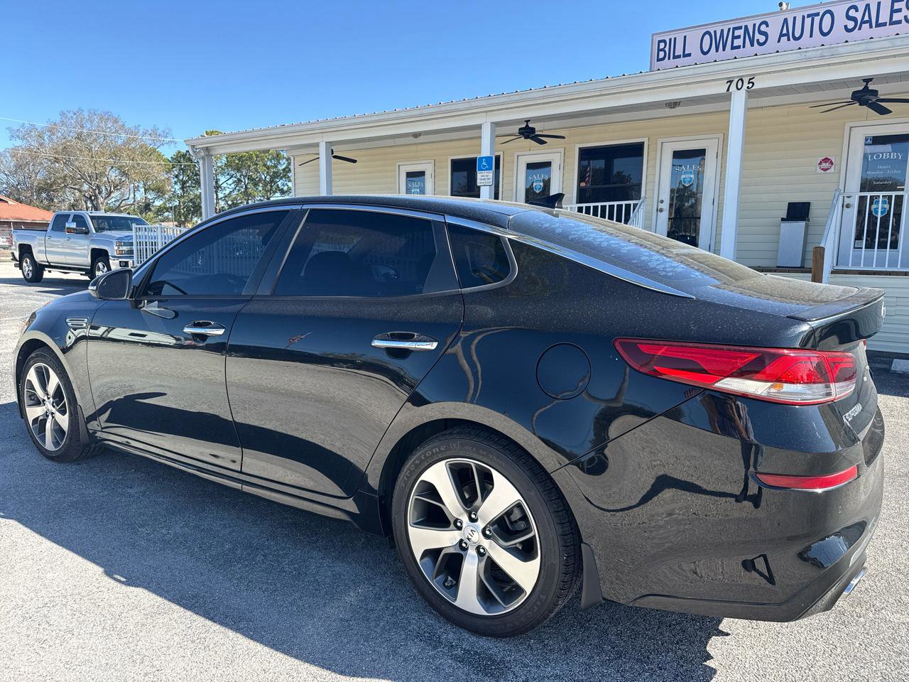 Used 2019 Kia Optima S image 3