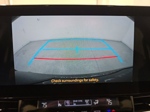 Used 2025 Toyota Sienna XSE FWD image 25