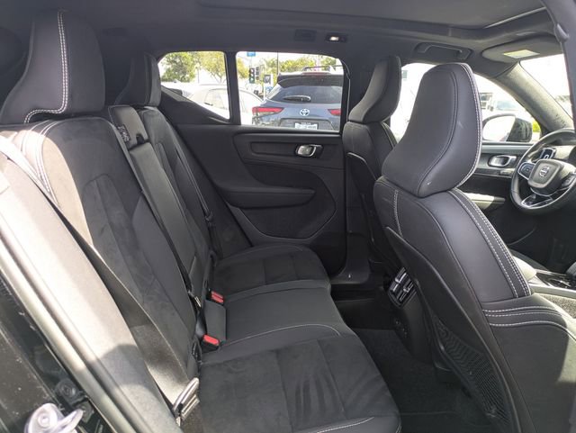 Certified 2023 Volvo XC40 Recharge Plus image 28