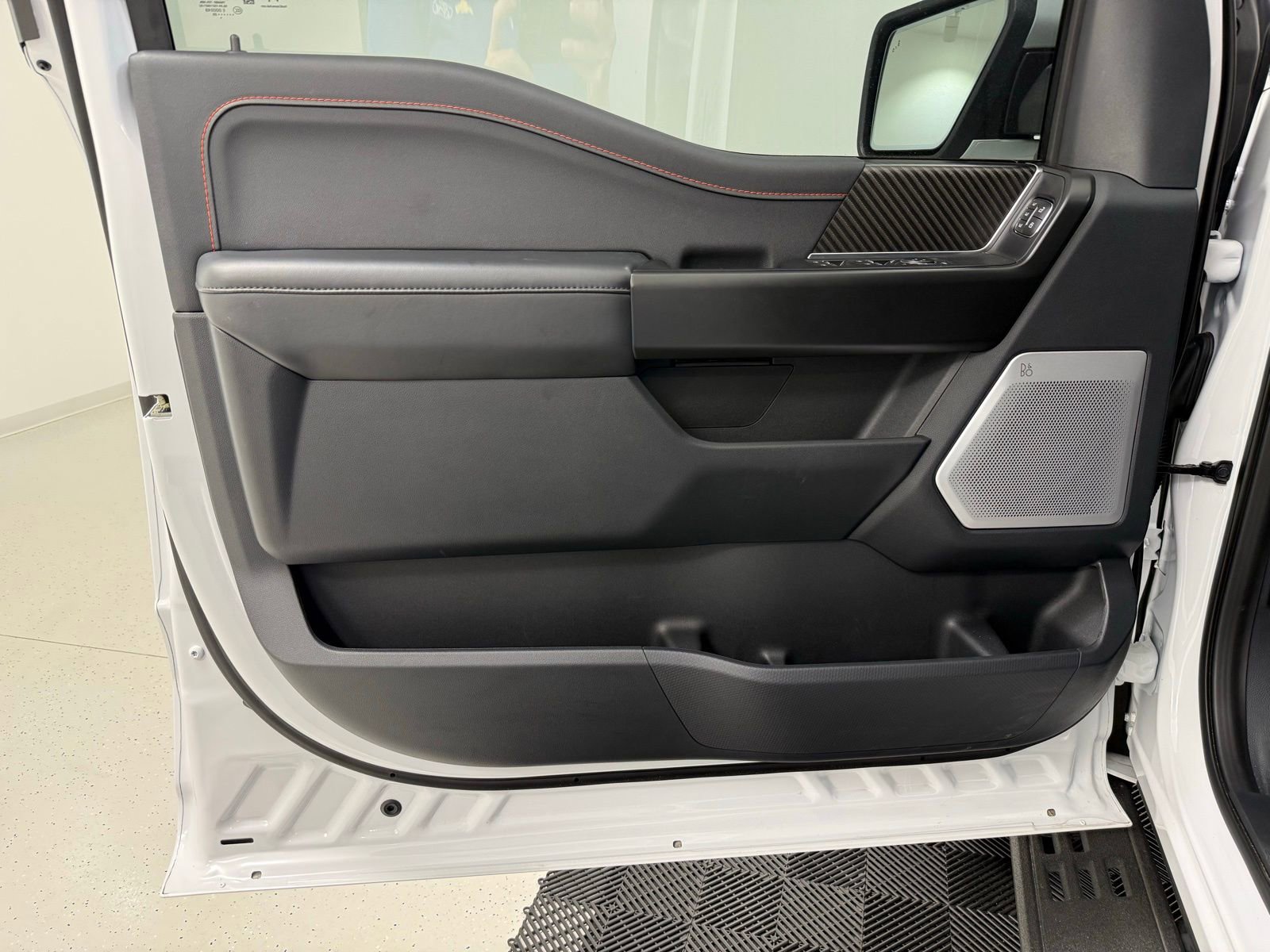 Used 2025 Ford F150 Raptor AWD/4WD image 12