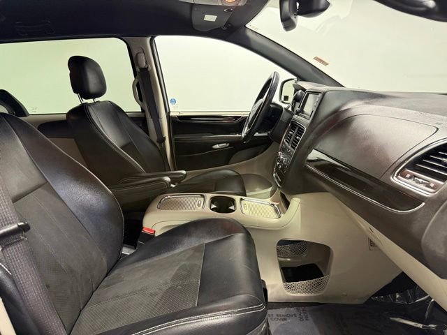 Used 2019 Dodge Grand Caravan SXT FWD image 27