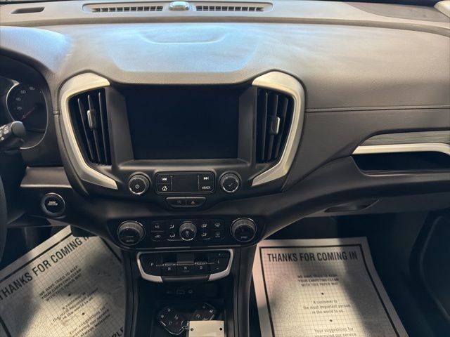 Used 2023 GMC Terrain SLE w/ Driver Convenience Package image 23