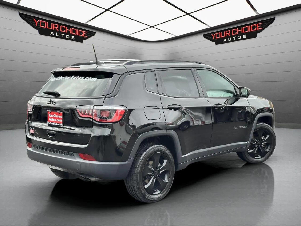 Used 2018 Jeep Compass Latitude w/ Popular Equipment Group AWD/4WD image 7