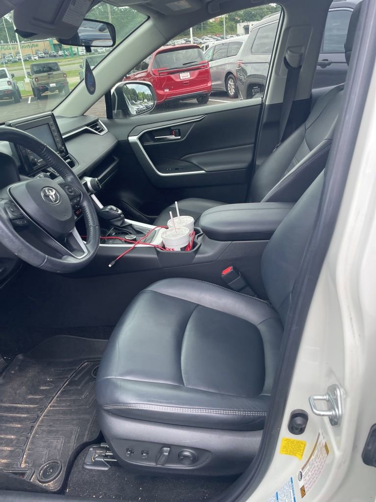 Used 2021 Toyota RAV4 XLE Premium AWD/4WD image 13