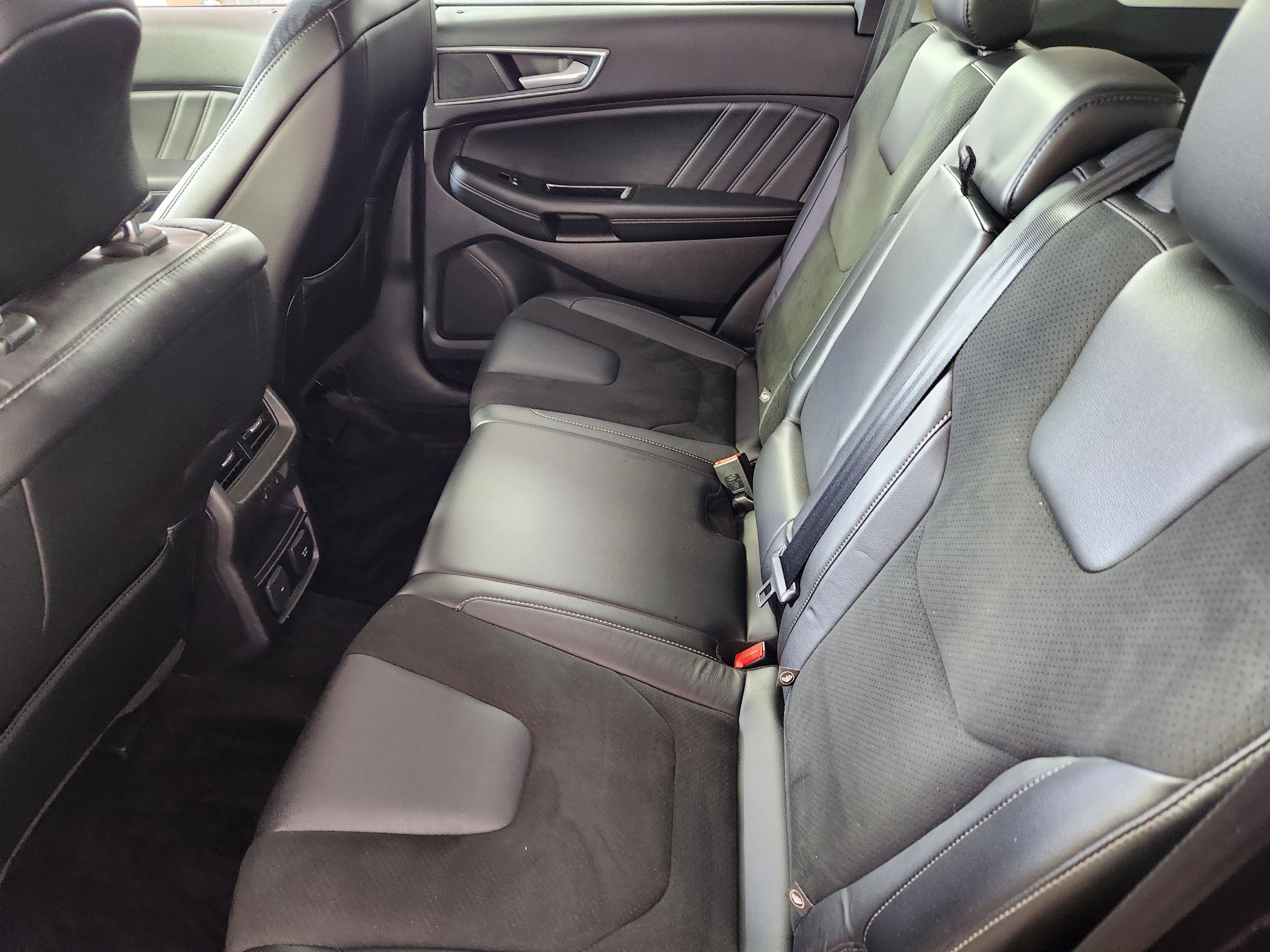 Used 2015 Ford Edge Sport w/ Equipment Group 401A AWD/4WD image 14