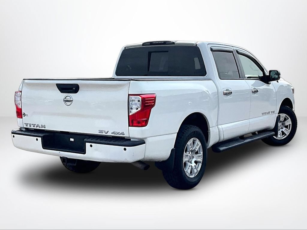 Used 2018 Nissan Titan SV w/ SV Convenience Package AWD/4WD image 3