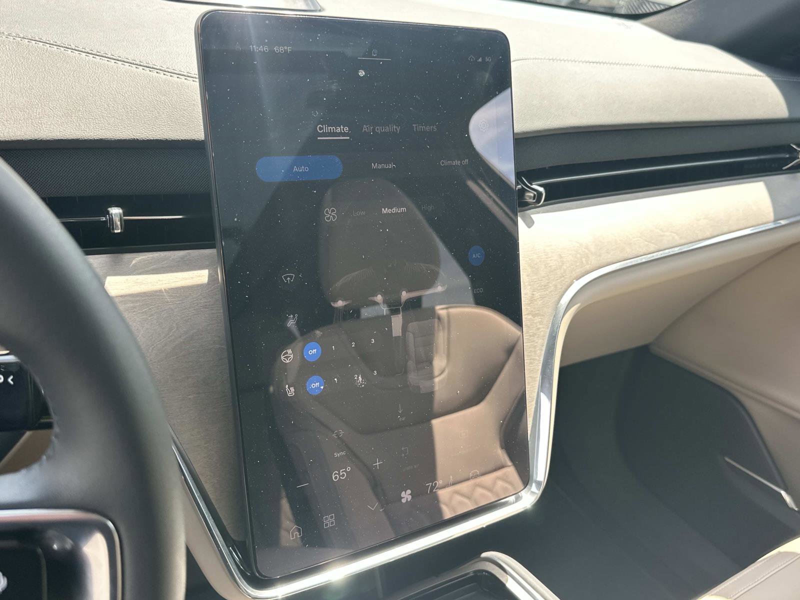 Certified 2025 Volvo EX90 Ultra AWD/4WD image 11