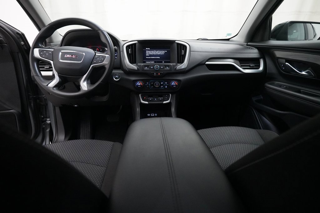 Used 2023 GMC Terrain SLE w/ Driver Convenience Package image 5