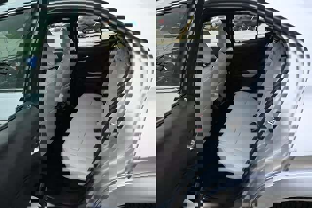 Used 2023 Lexus UX 250h Premium image 24