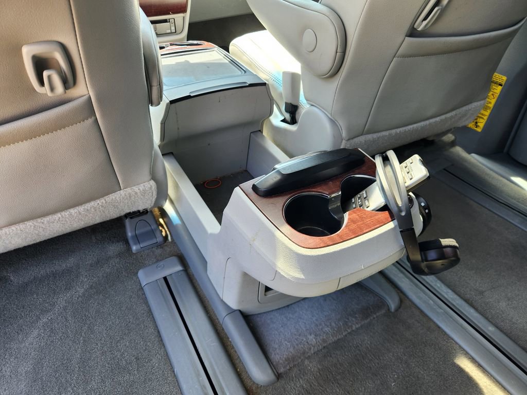 Used 2013 Toyota Sienna XLE w/ Entertainment Pkg image 14