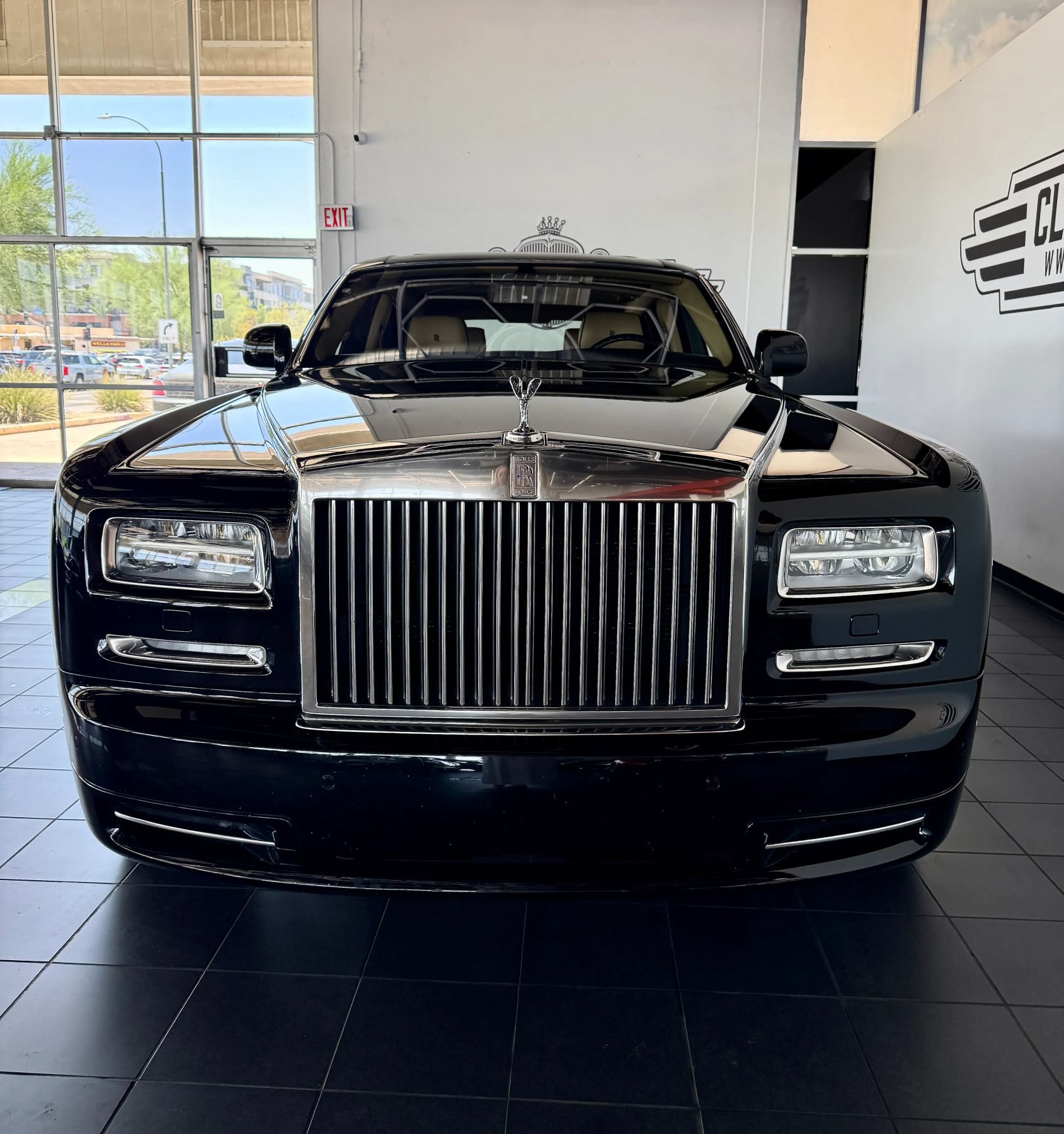 Used 2015 Rolls-Royce Phantom Sedan RWD image 5