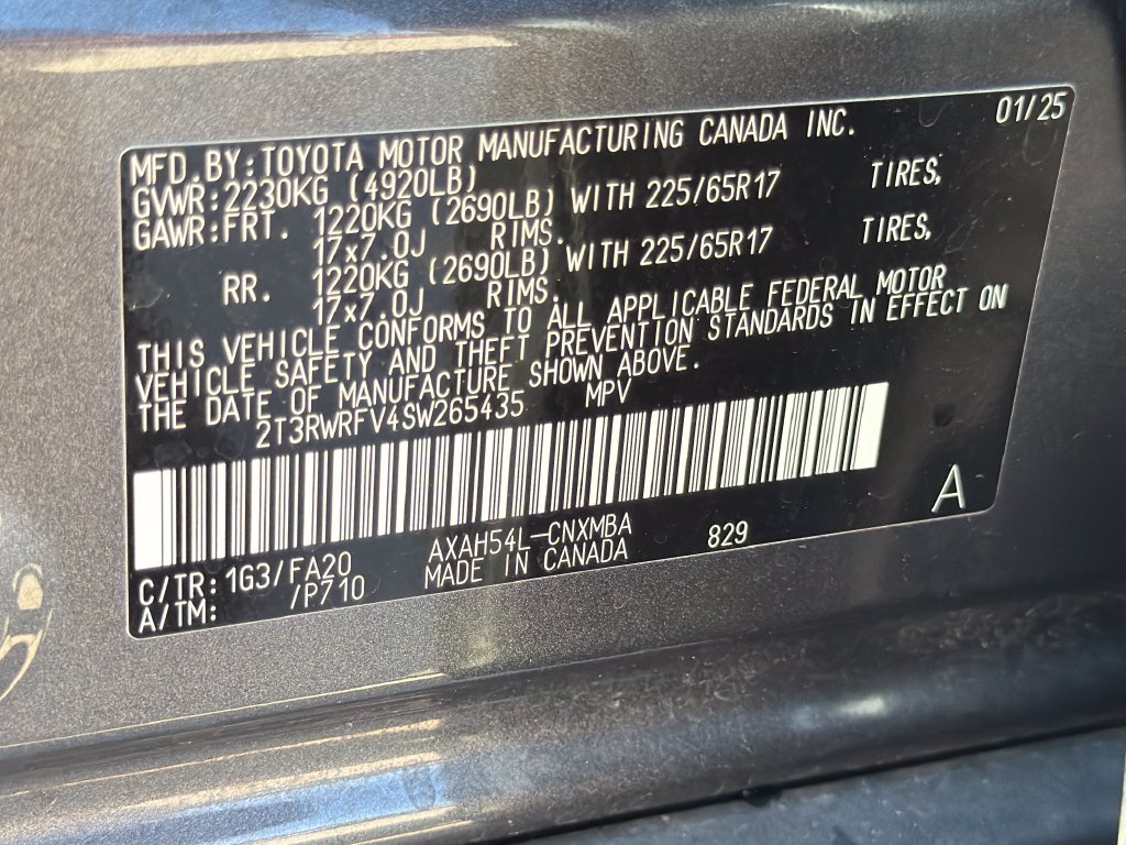 Used 2025 Toyota RAV4 XLE AWD/4WD image 31
