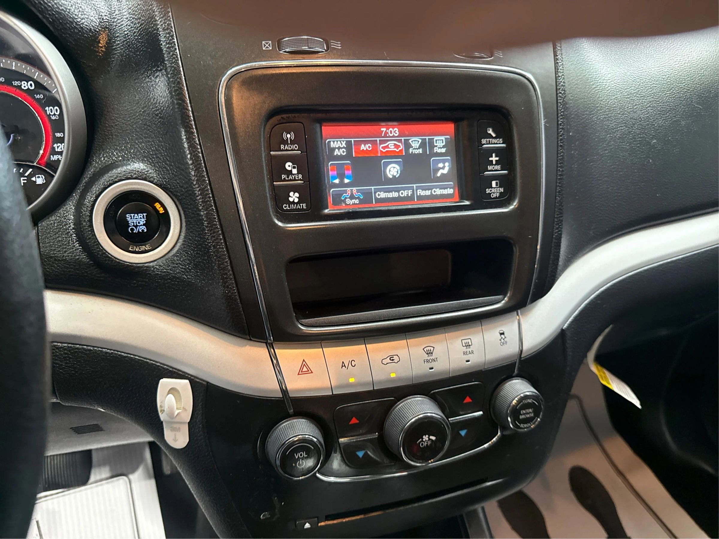 Used 2016 Dodge Journey SXT w/ Comfort/Convenience Group image 16