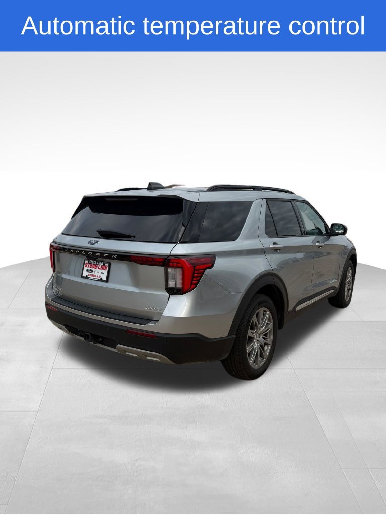 Used 2025 Ford Explorer Active w/ Active Comfort Package AWD/4WD image 5