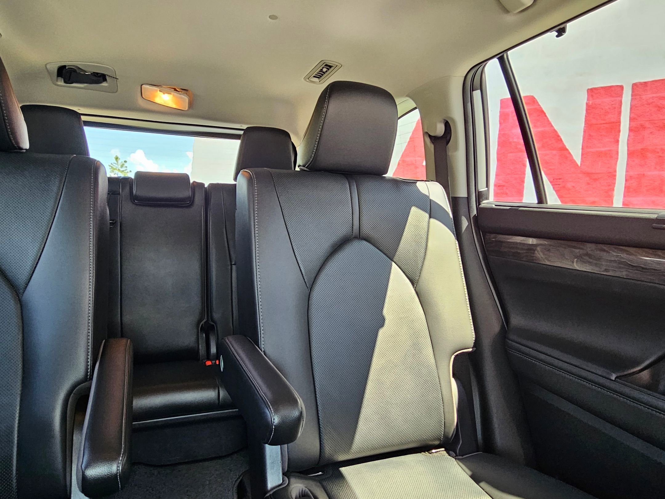 Used 2020 Toyota Highlander Limited image 26