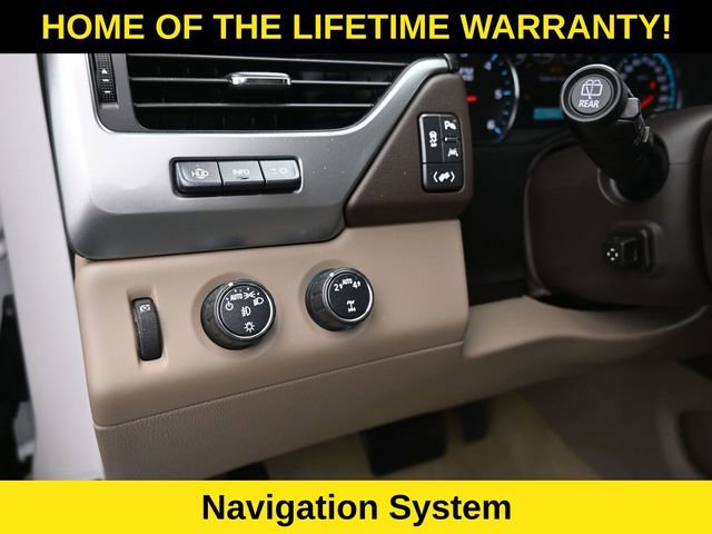 Used 2017 Chevrolet Suburban Premier AWD/4WD image 16