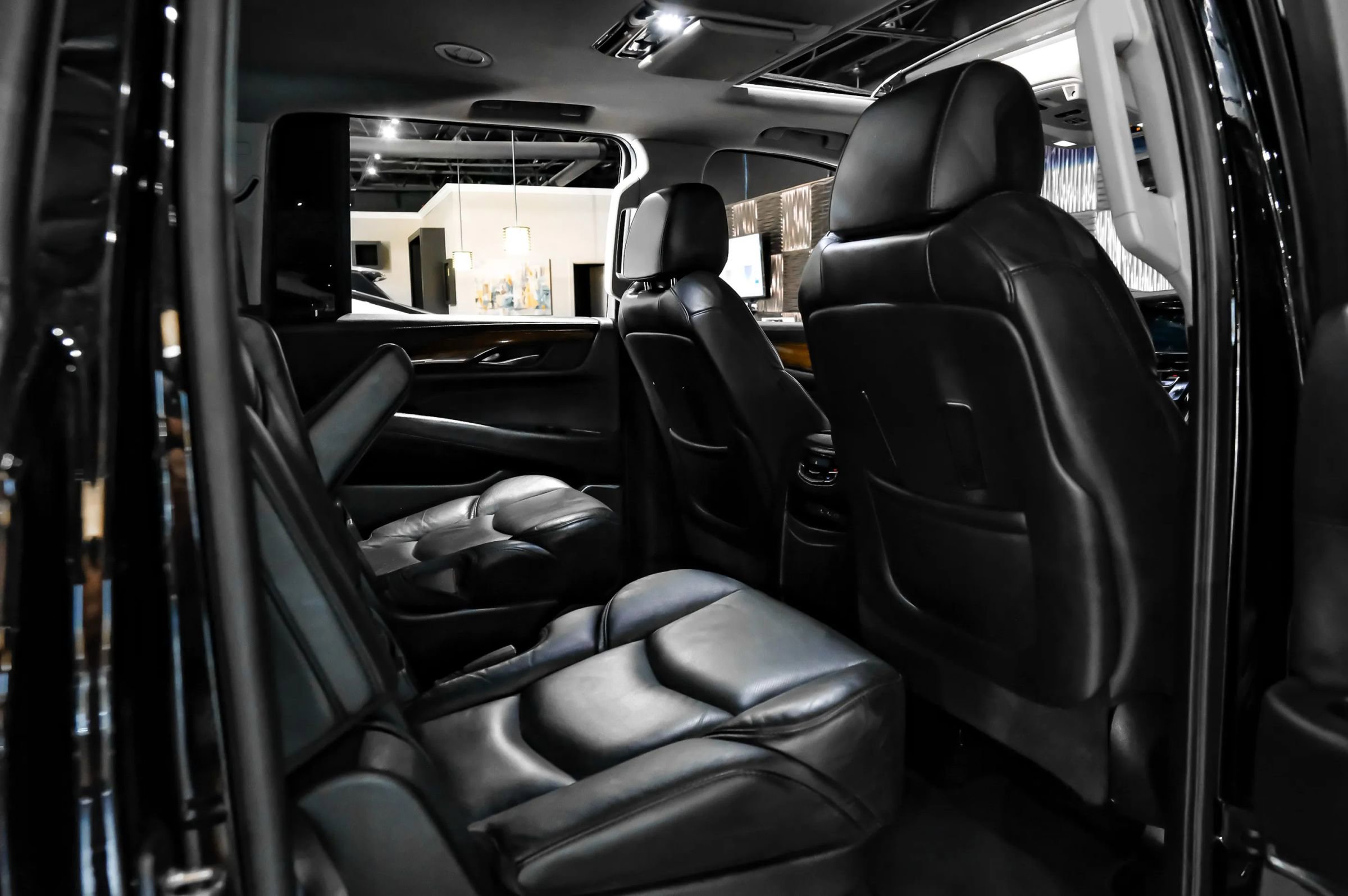 Used 2017 Cadillac Escalade ESV Luxury RWD image 46