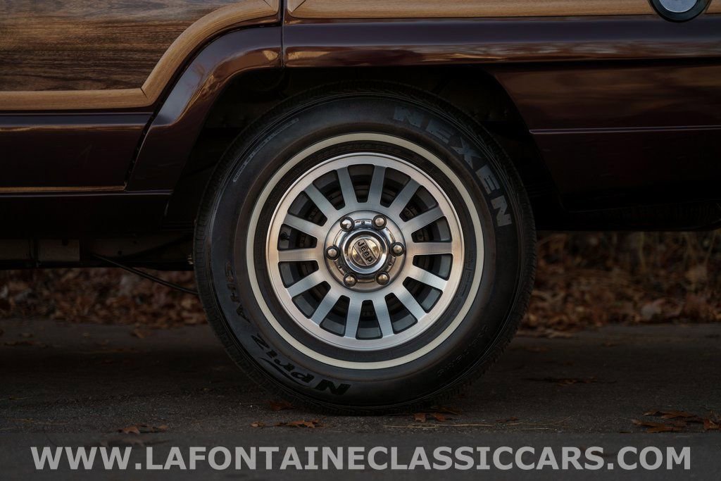 Used 1991 Jeep Grand Wagoneer image 43