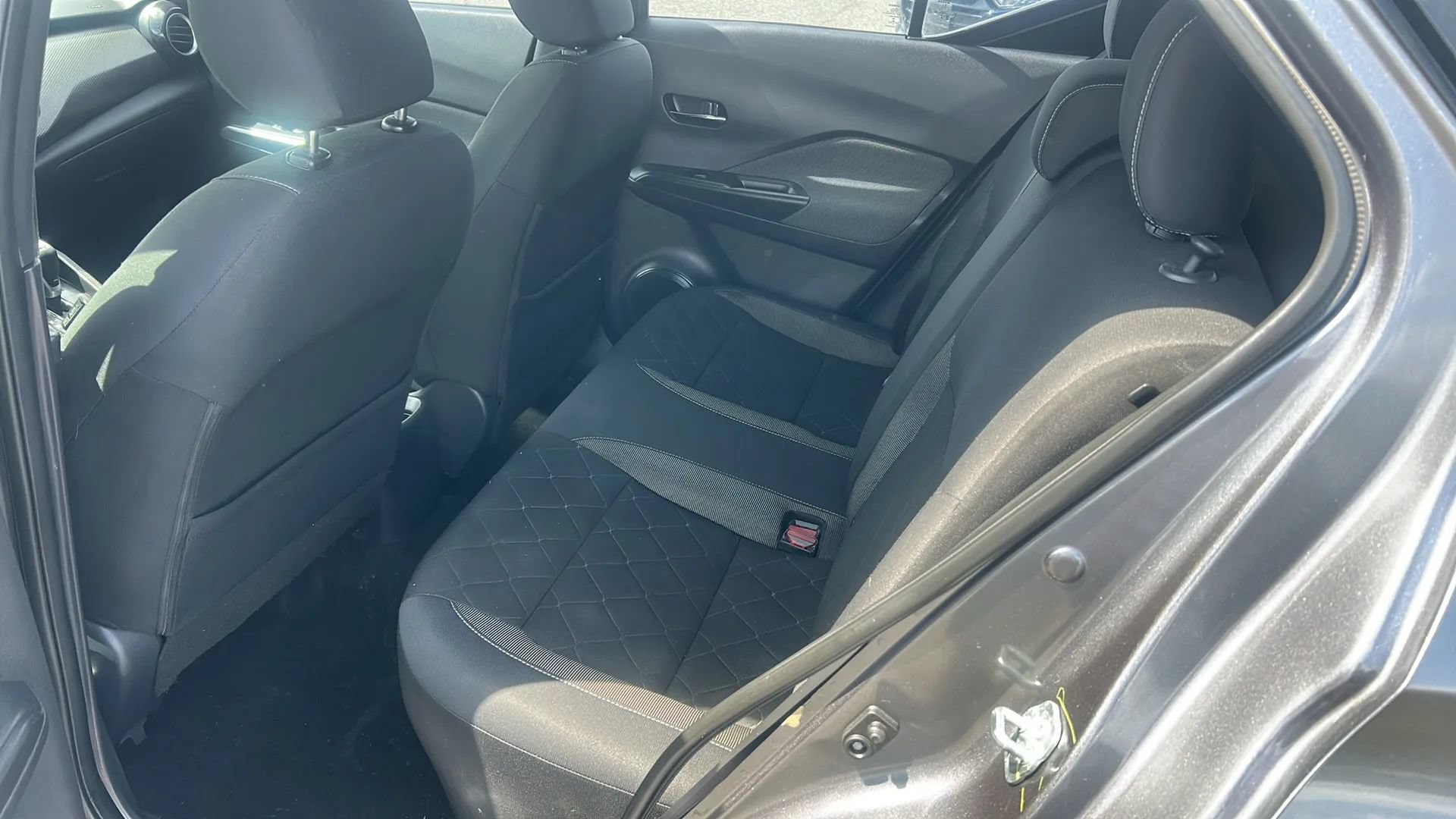 Used 2019 Nissan Kicks SV FWD image 12