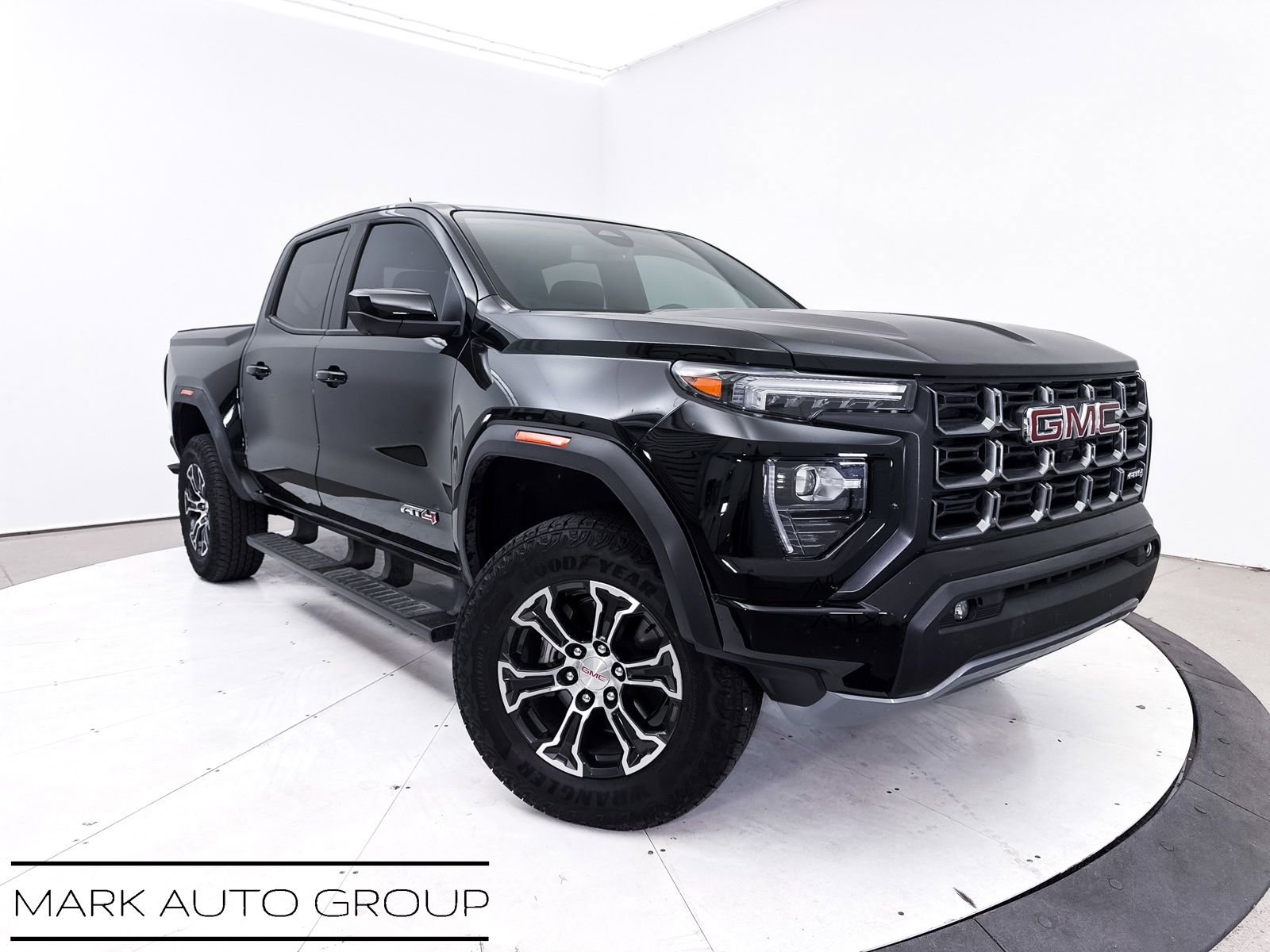 Used 2024 GMC Canyon AT4 w/ AT4 Premium Package AWD/4WD video 1