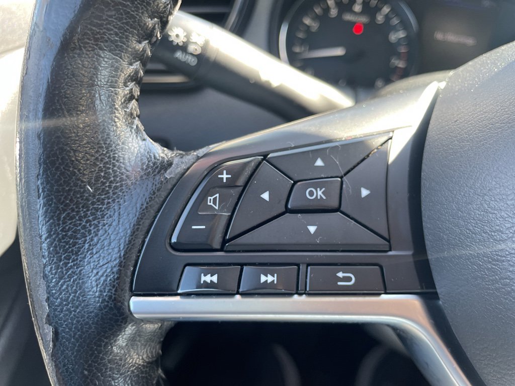 Used 2020 Nissan Rogue SV image 23