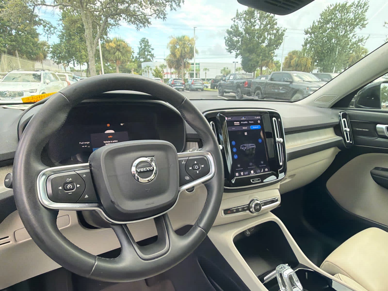 Used 2023 Volvo XC40 B5 Ultimate w/ Climate Package AWD/4WD image 26