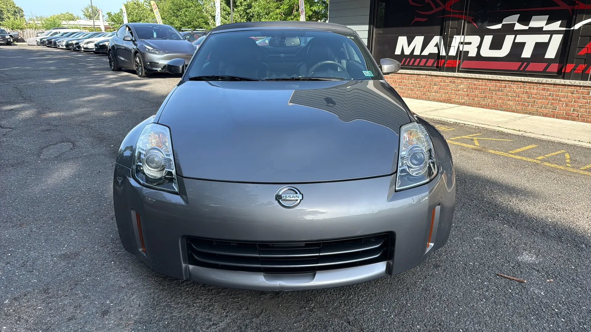 Used 2007 Nissan 350Z Touring RWD image 2