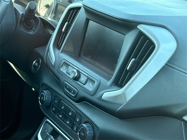 Used 2024 GMC Terrain SLE image 13