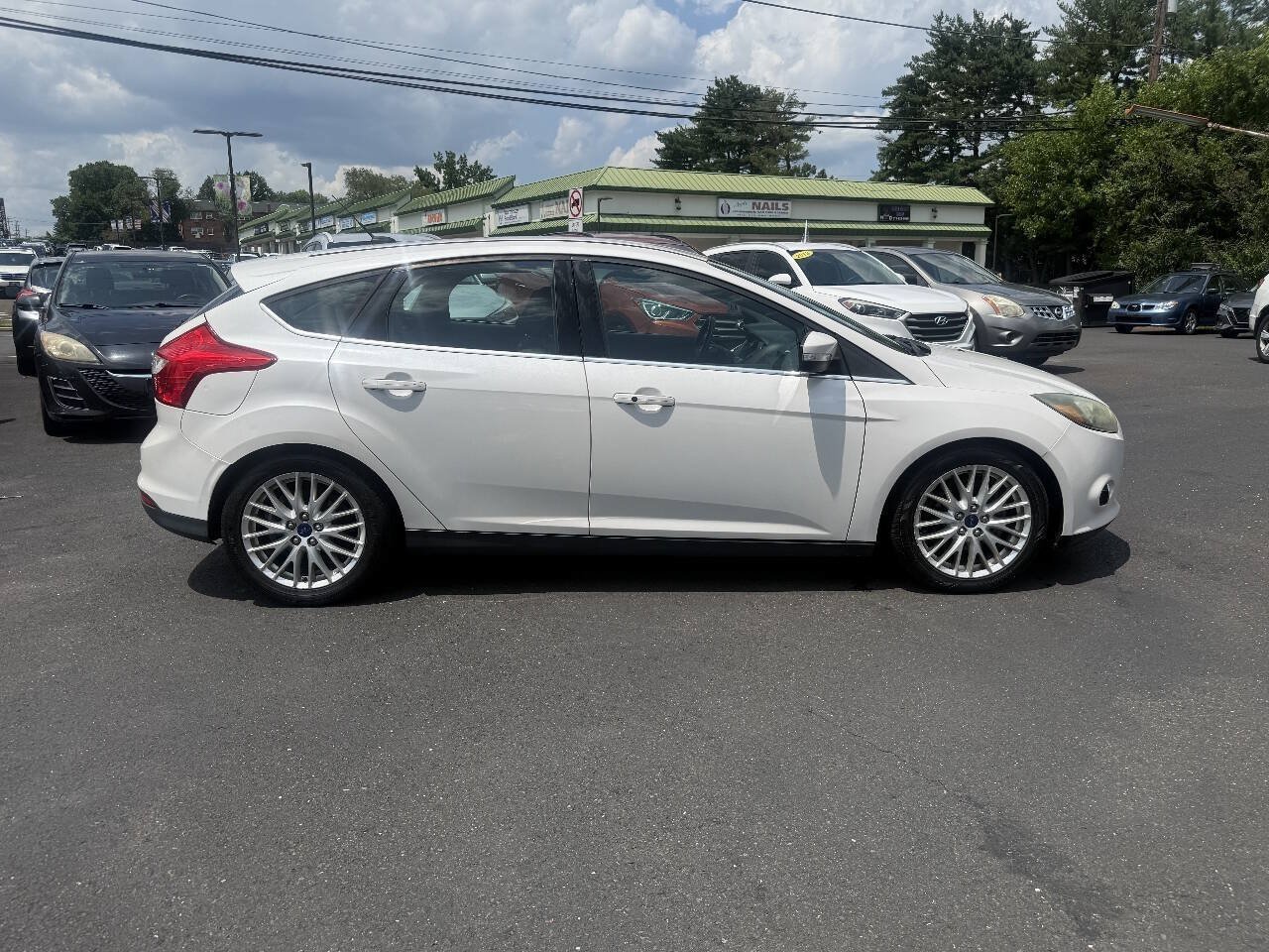 Used 2014 Ford Focus Titanium FWD image 12