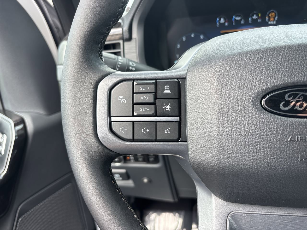 New 2025 Ford F150 XLT w/ Equipment Group 302A MID image 31