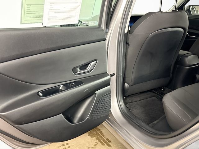 Used 2023 Hyundai Elantra SEL w/ Convenience Package FWD image 25