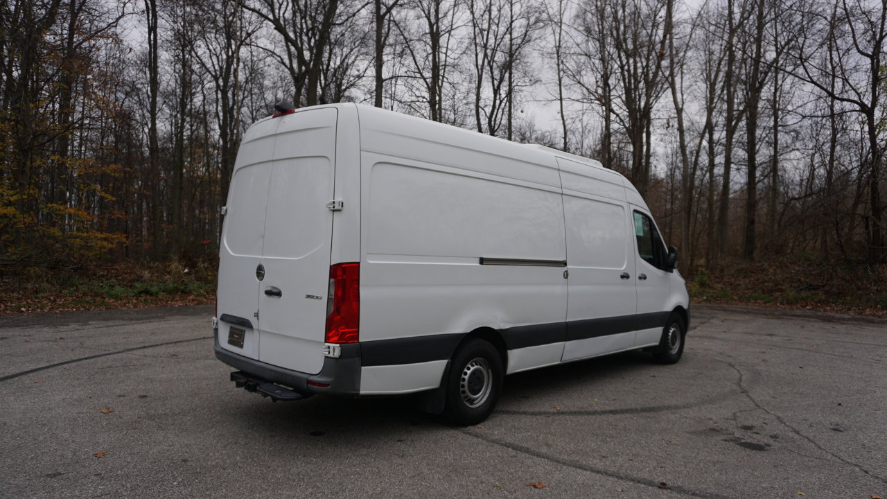 Used 2019 Freightliner Sprinter 170 image 5