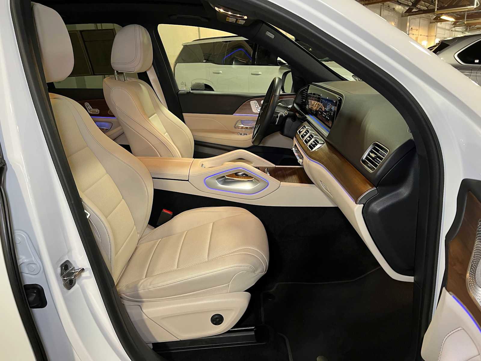 Used 2025 Mercedes-Benz GLE 450 4MATIC image 12