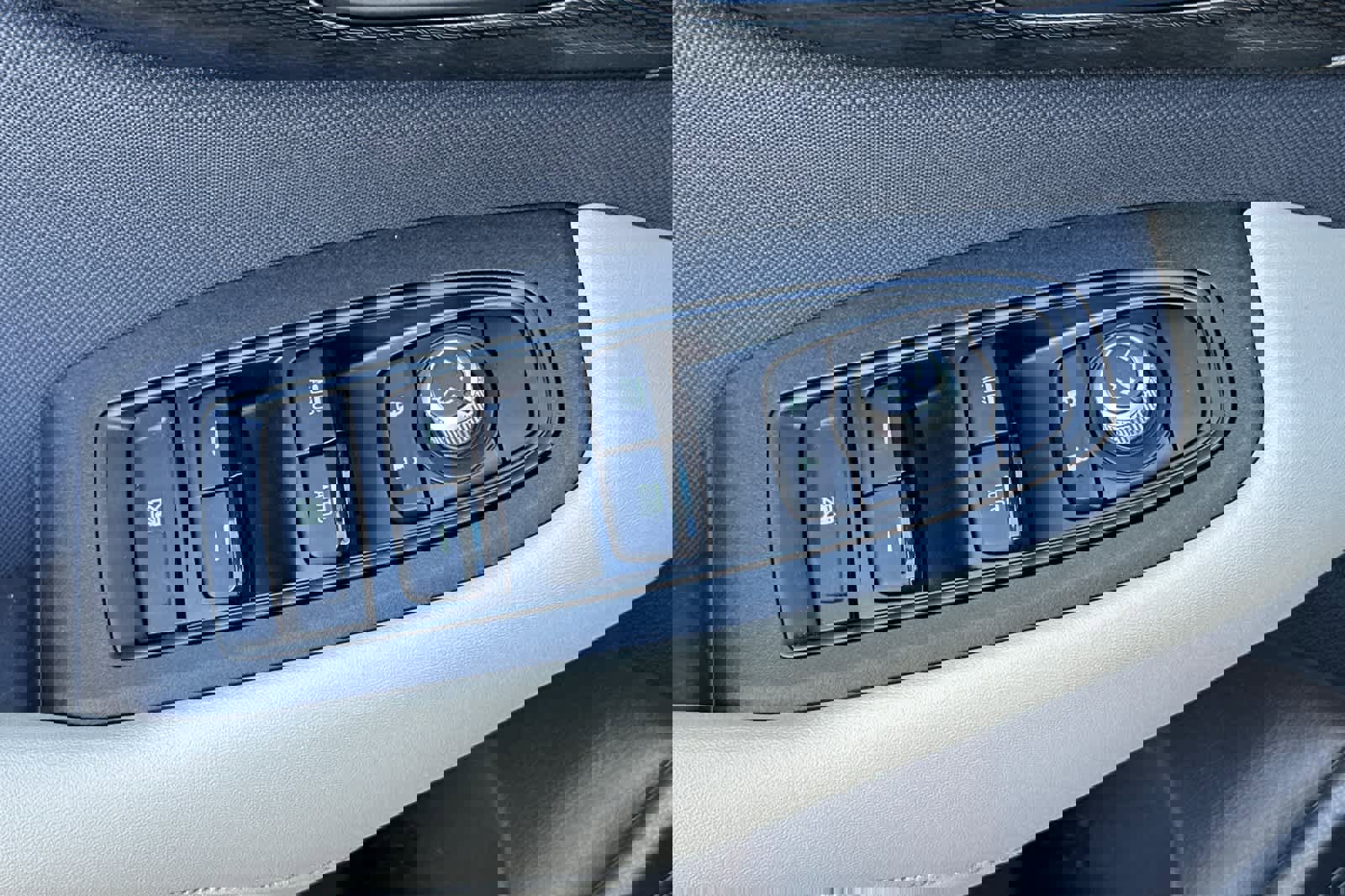 New 2025 Subaru Outback Premium image 11