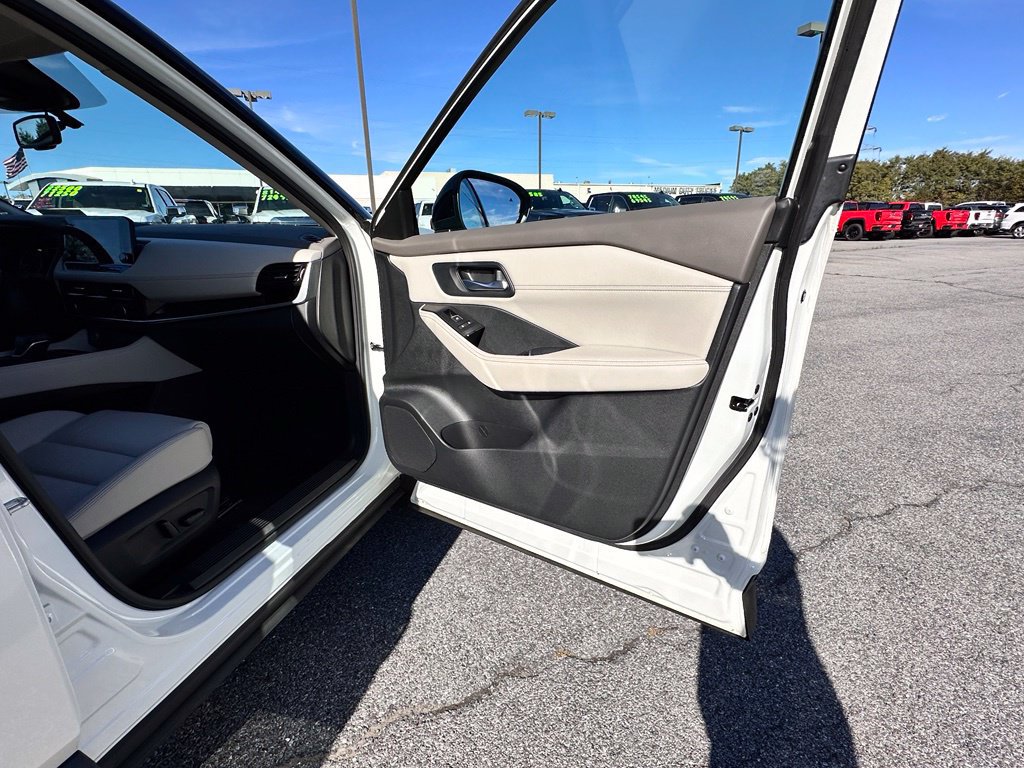Used 2023 Nissan Rogue SL w/ SL Premium Package AWD/4WD image 15