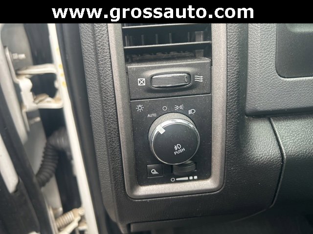 Used 2017 RAM 1500 Express image 11