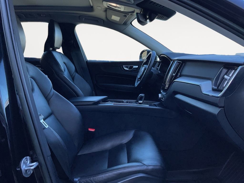 Certified 2023 Volvo XC60 B5 Core w/ Climate Package image 15