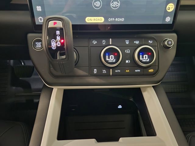 New 2026 Land Rover Defender 110 S AWD/4WD image 19