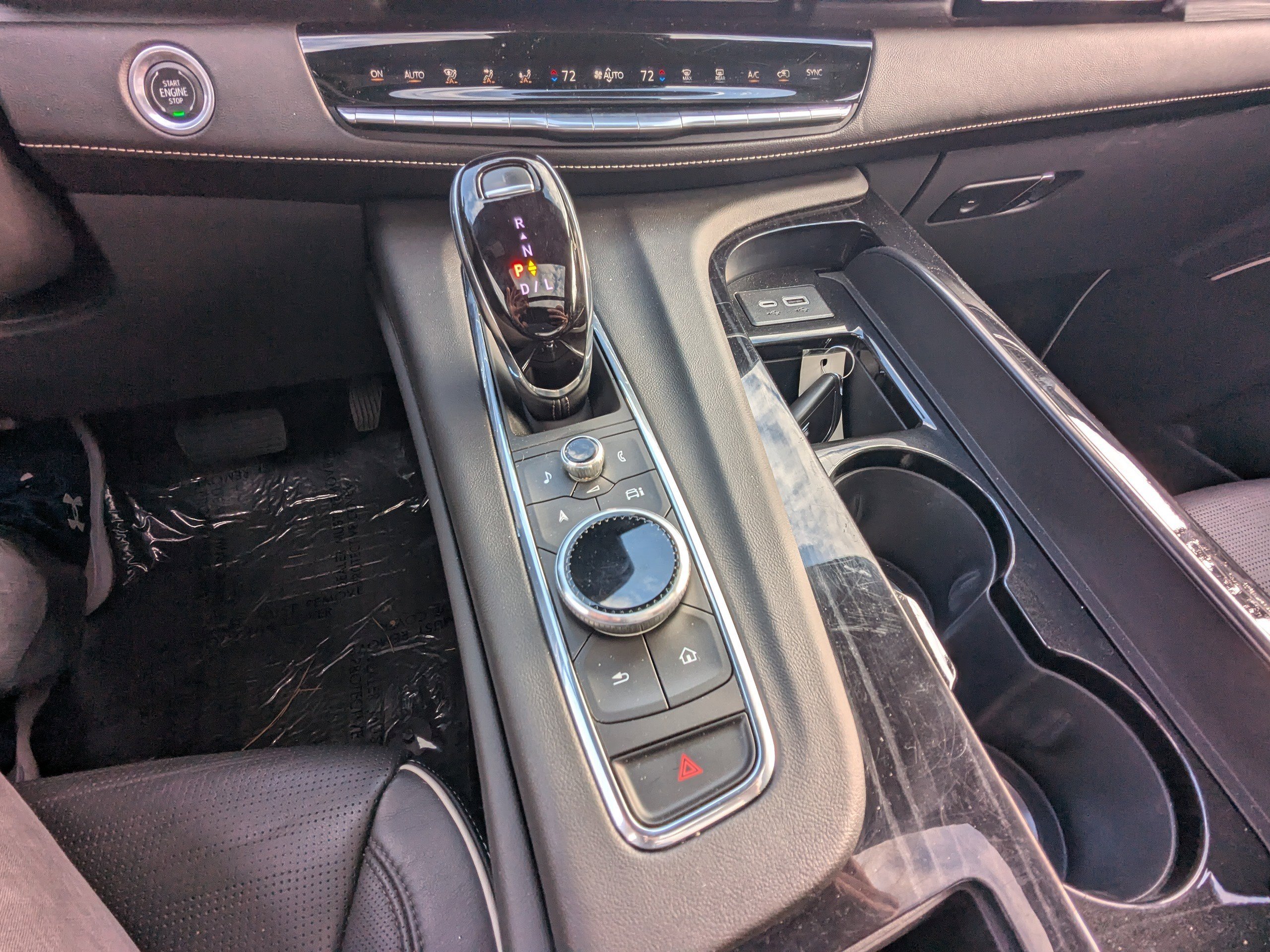 Used 2024 Cadillac Escalade Sport w/ LPO, ONYX Package image 26