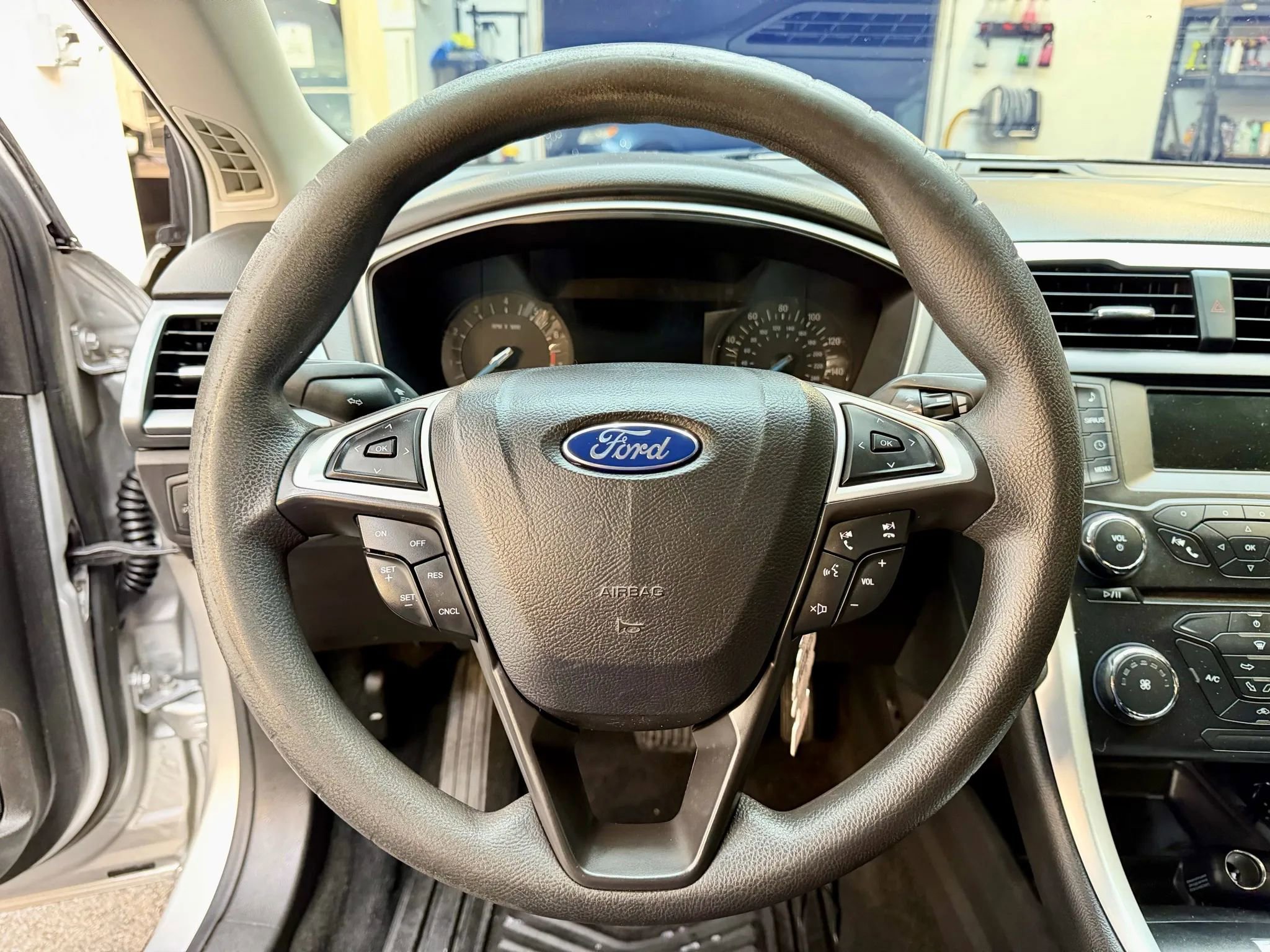 Used 2014 Ford Fusion SE image 11