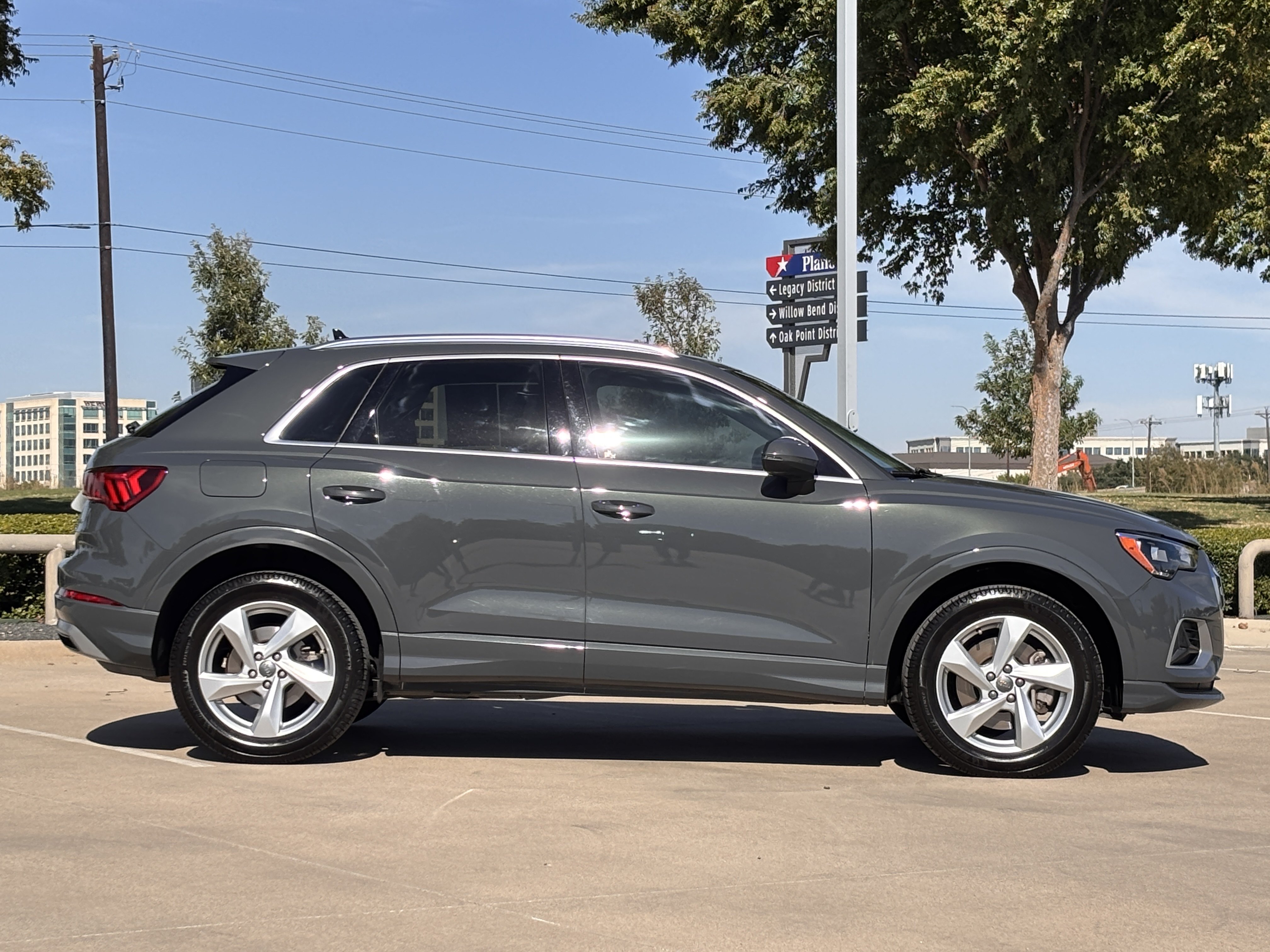 Used 2020 Audi Q3 2.0T Premium AWD/4WD image 6
