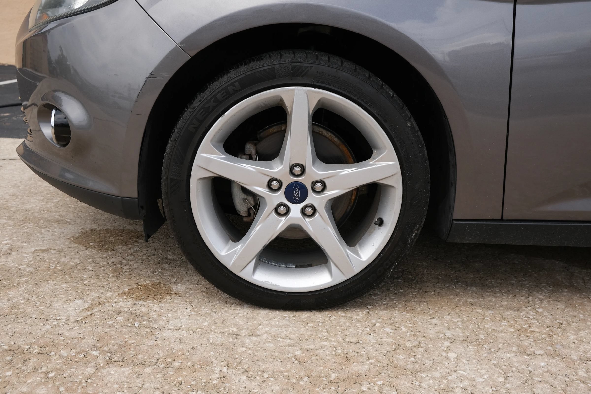 Used 2014 Ford Focus Titanium FWD image 17