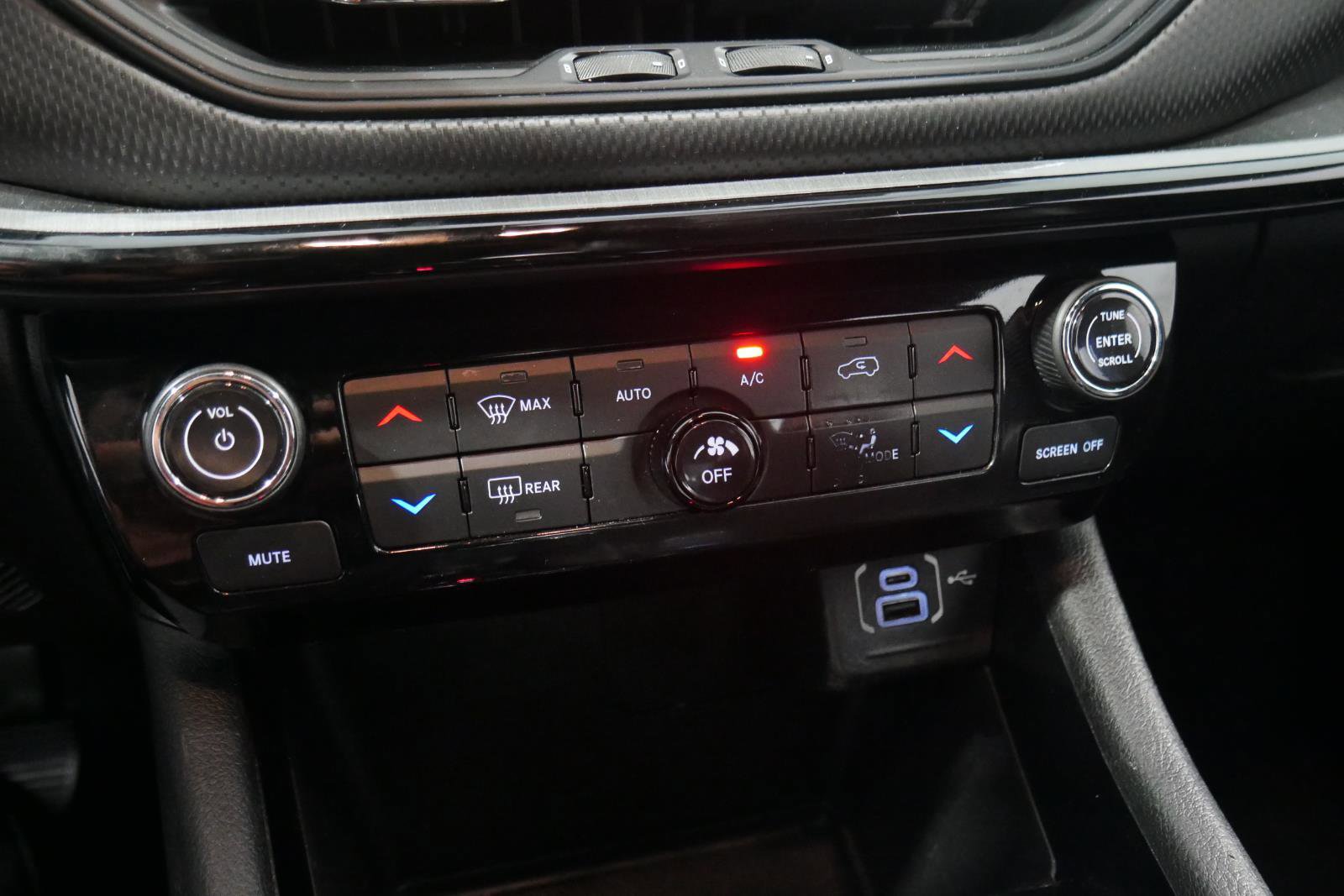 Used 2023 Jeep Compass Trailhawk image 23